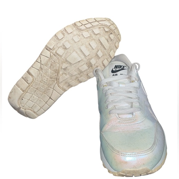 Nike Women's Iridescent AirMax - Picture 5 of 5